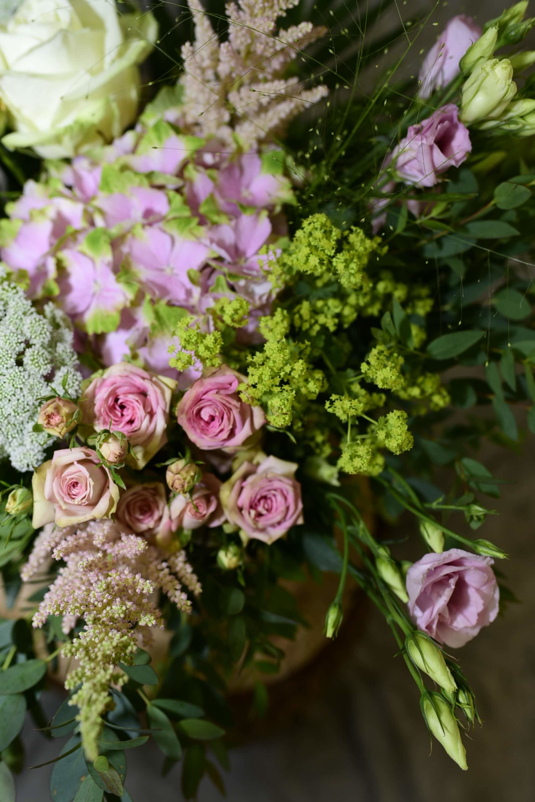 Bouquet rond de fleurs rose doux – Image 3