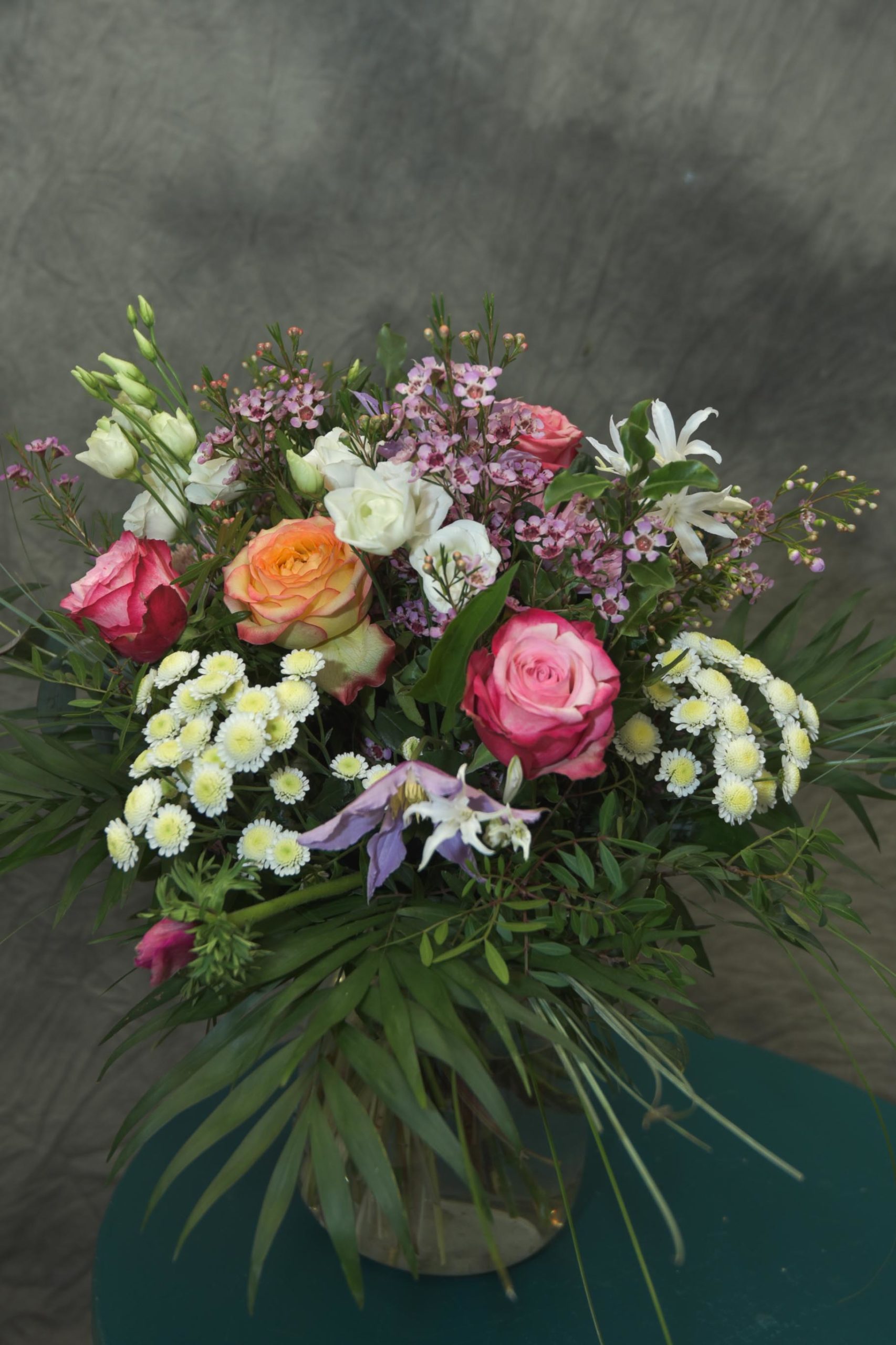 Bouquet rond de fleurs rose doux – Image 5