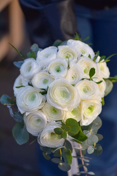 Bouquet de mariée de renoncule blanche -5