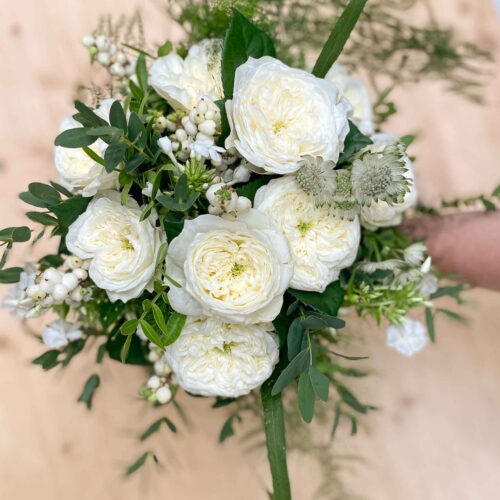 Bouquet de mariée de rose ancienne blanche
