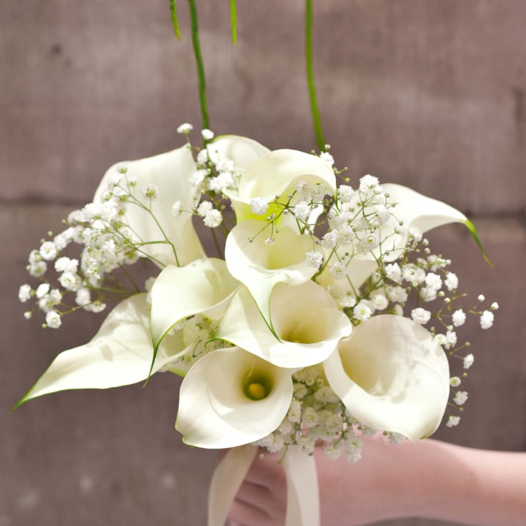 Le bouquet de la mariée d'Arum et de Gyspophile -2